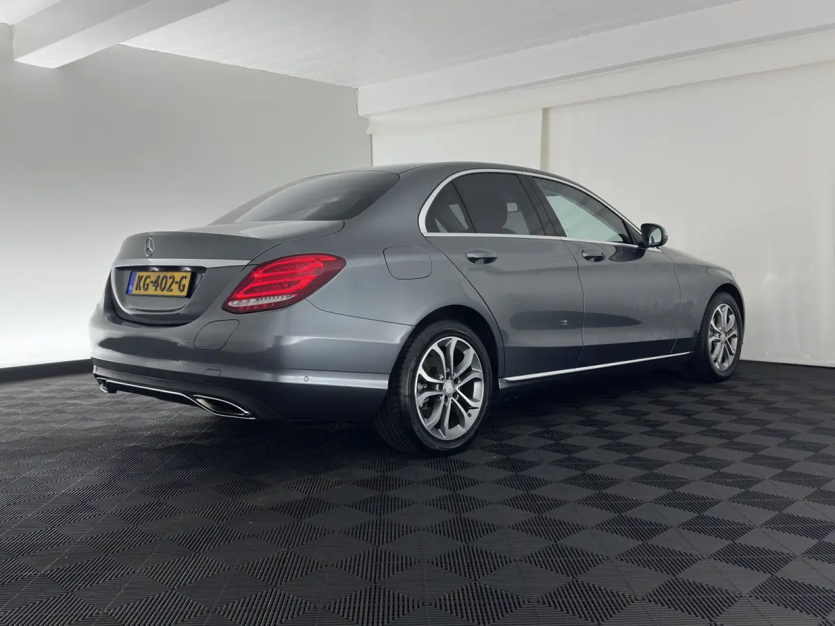 350 e Lease Edition (Plug-in) Aut. *FULL-LED | SPORTSEATS | NAVI-FULLMAP | AMBIENT-LIGHT | AIRMATIC | PRIVACY-GLASS | ECC | PDC | CRUISE | 17''ALU*