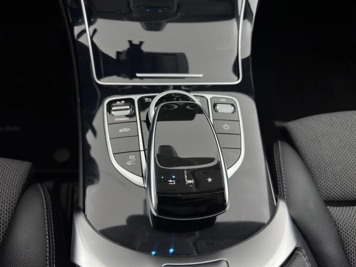 350 e Lease Edition (Plug-in) Aut. *FULL-LED | SPORTSEATS | NAVI-FULLMAP | AMBIENT-LIGHT | AIRMATIC | PRIVACY-GLASS | ECC | PDC | CRUISE | 17''ALU*