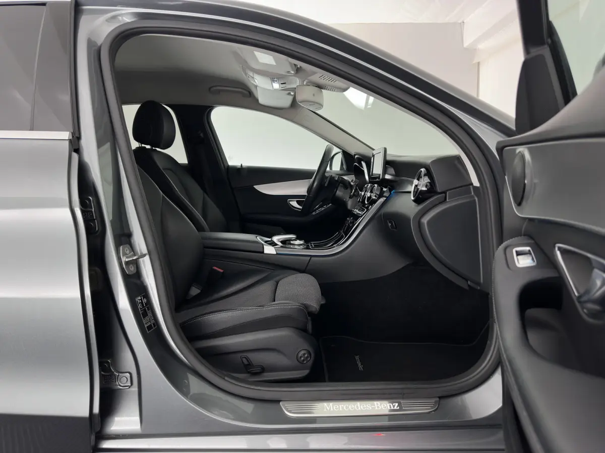 350 e Lease Edition (Plug-in) Aut. *FULL-LED | SPORTSEATS | NAVI-FULLMAP | AMBIENT-LIGHT | AIRMATIC | PRIVACY-GLASS | ECC | PDC | CRUISE | 17''ALU*