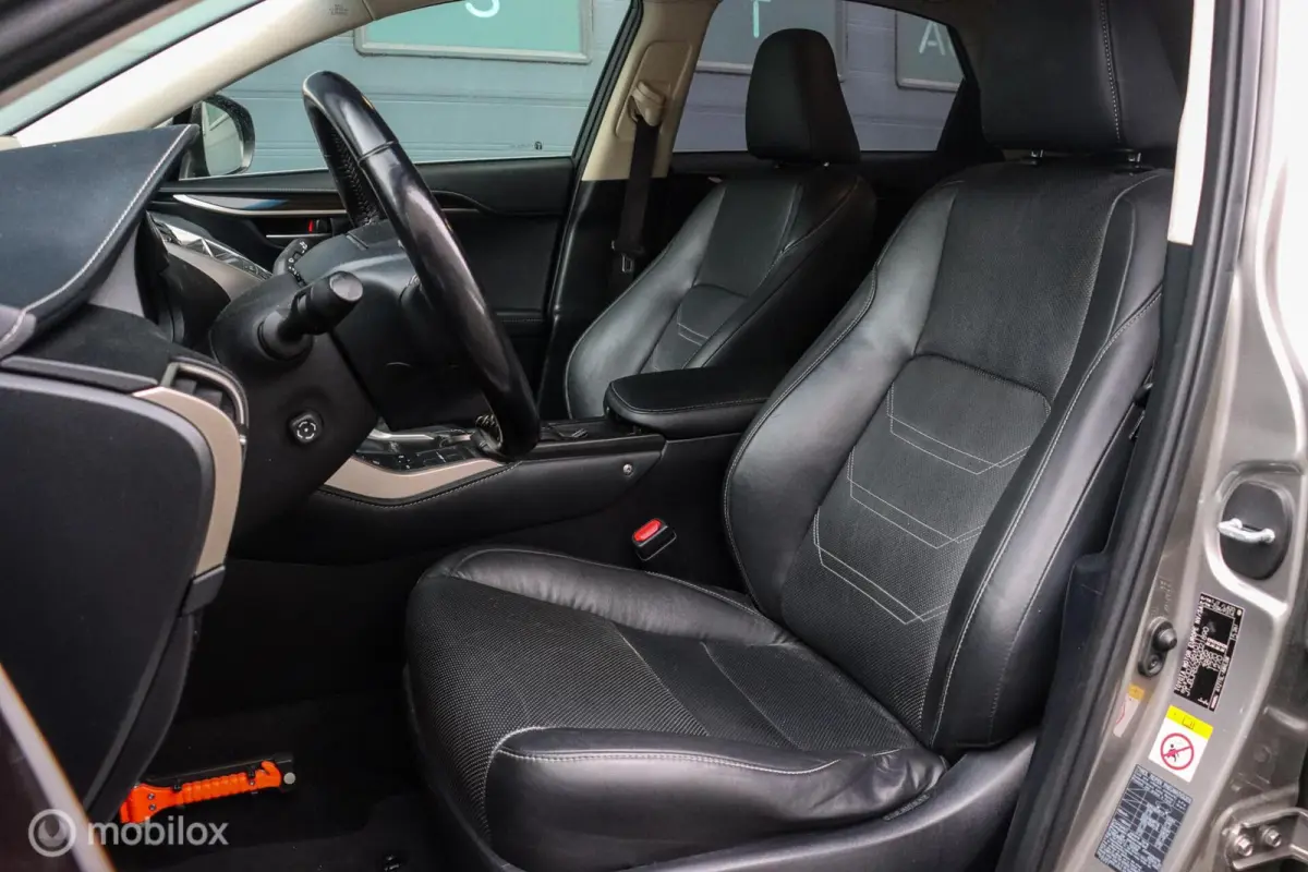 300h AWD Luxury Line|LEDER|CAMERA|STOELVENTILATIE|MARK LEVINSON AUDIO