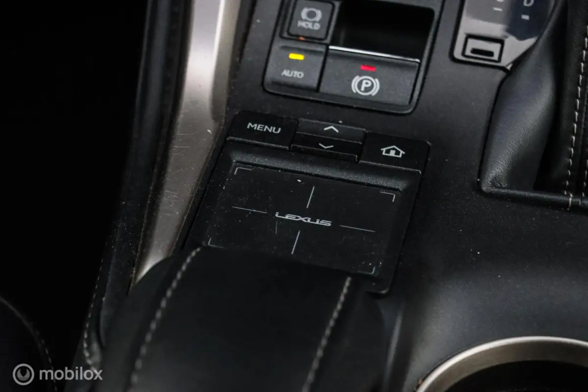300h AWD Luxury Line|LEDER|CAMERA|STOELVENTILATIE|MARK LEVINSON AUDIO