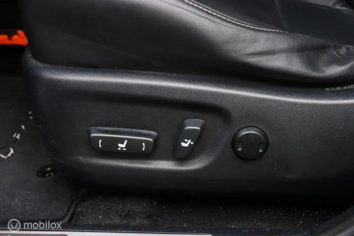 300h AWD Luxury Line|LEDER|CAMERA|STOELVENTILATIE|MARK LEVINSON AUDIO