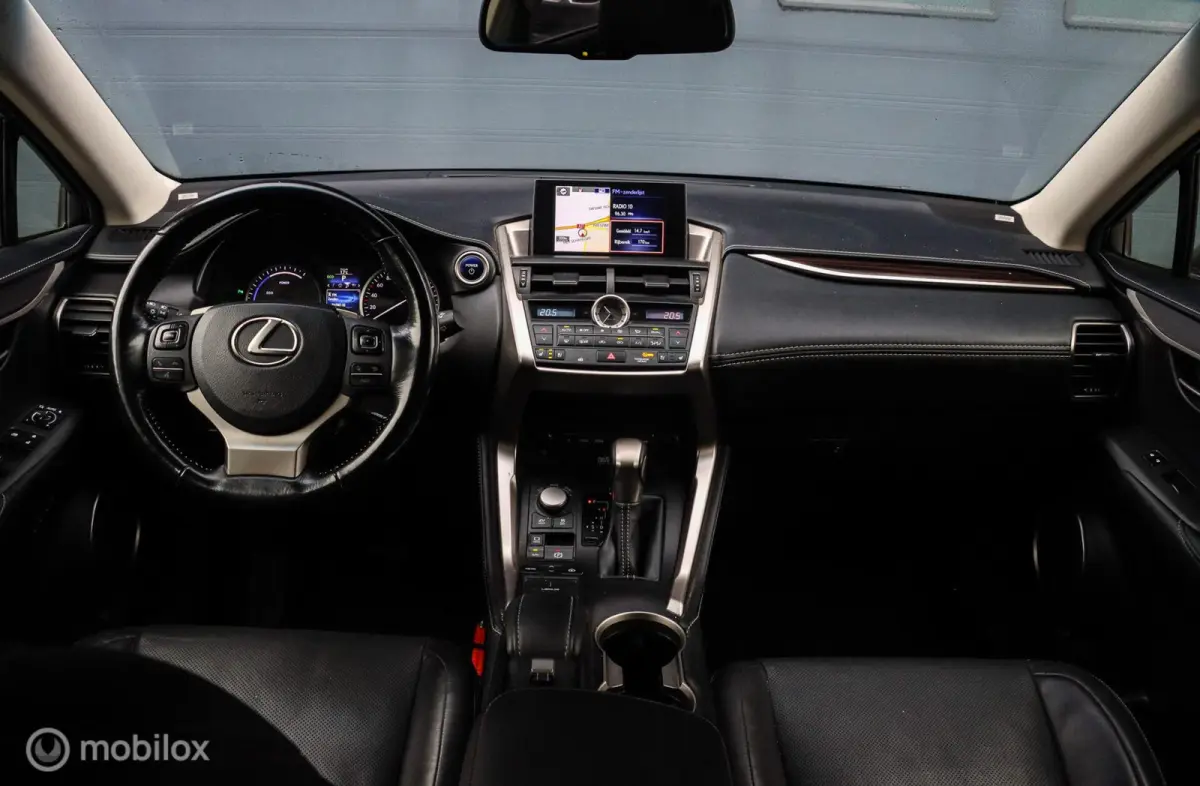 300h AWD Luxury Line|LEDER|CAMERA|STOELVENTILATIE|MARK LEVINSON AUDIO