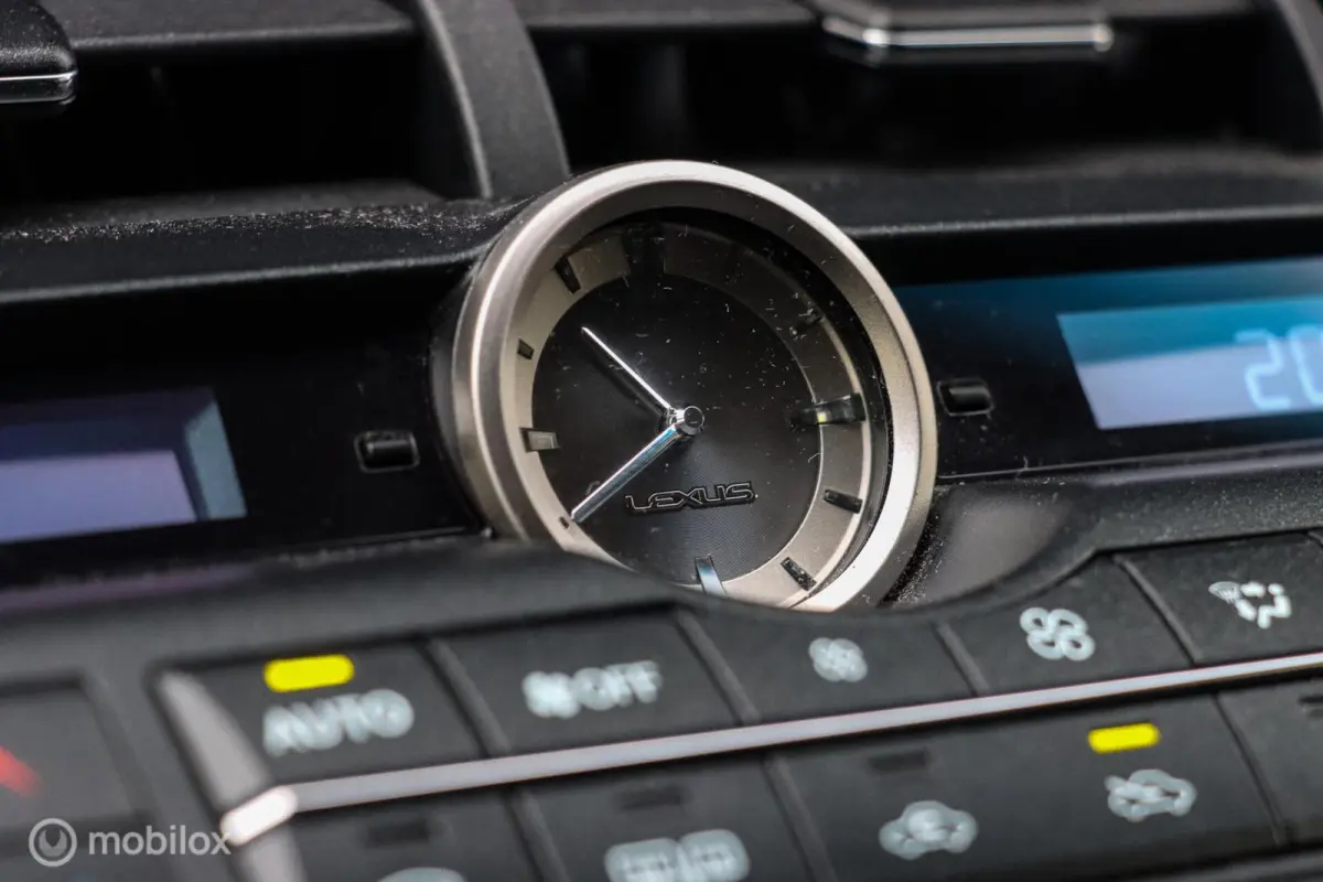 300h AWD Luxury Line|LEDER|CAMERA|STOELVENTILATIE|MARK LEVINSON AUDIO