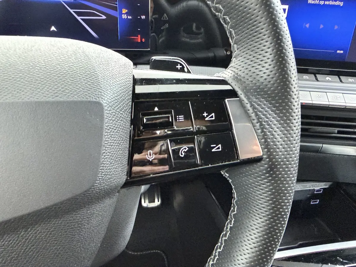 1.2 Ultimate | Achteruitrijcamera | Alcantara bekleding | Apple Carplay/Android Auto|telefoonintegratie premium