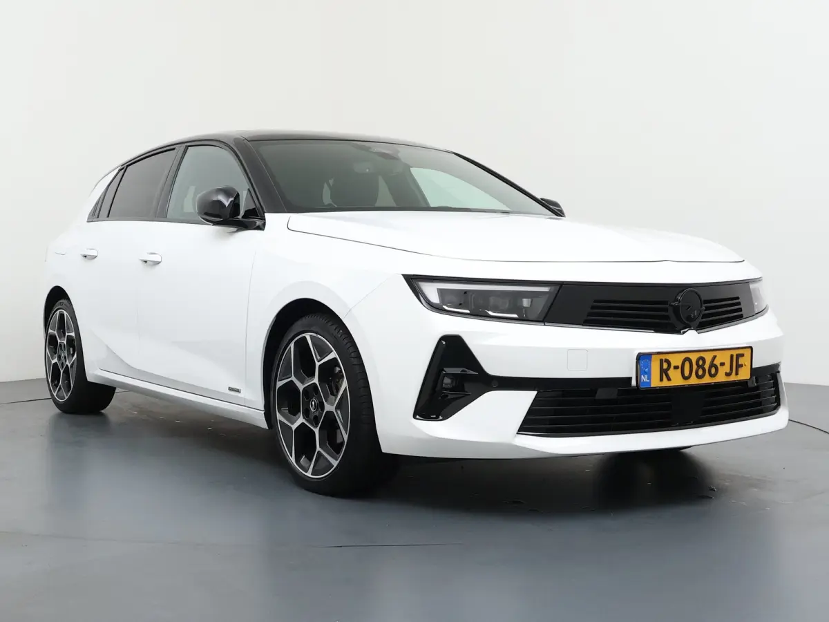1.2 Ultimate | Achteruitrijcamera | Alcantara bekleding | Apple Carplay/Android Auto|telefoonintegratie premium
