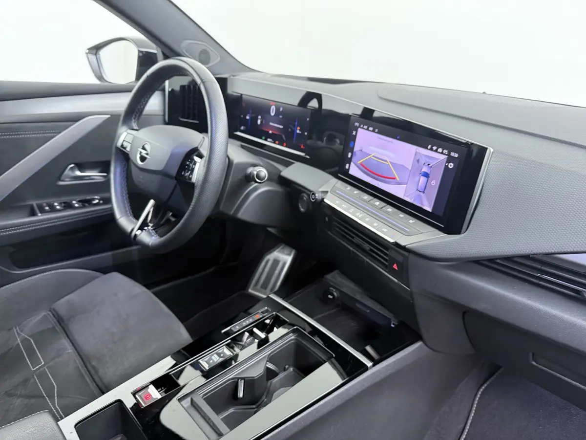 1.2 Ultimate | Achteruitrijcamera | Alcantara bekleding | Apple Carplay/Android Auto|telefoonintegratie premium