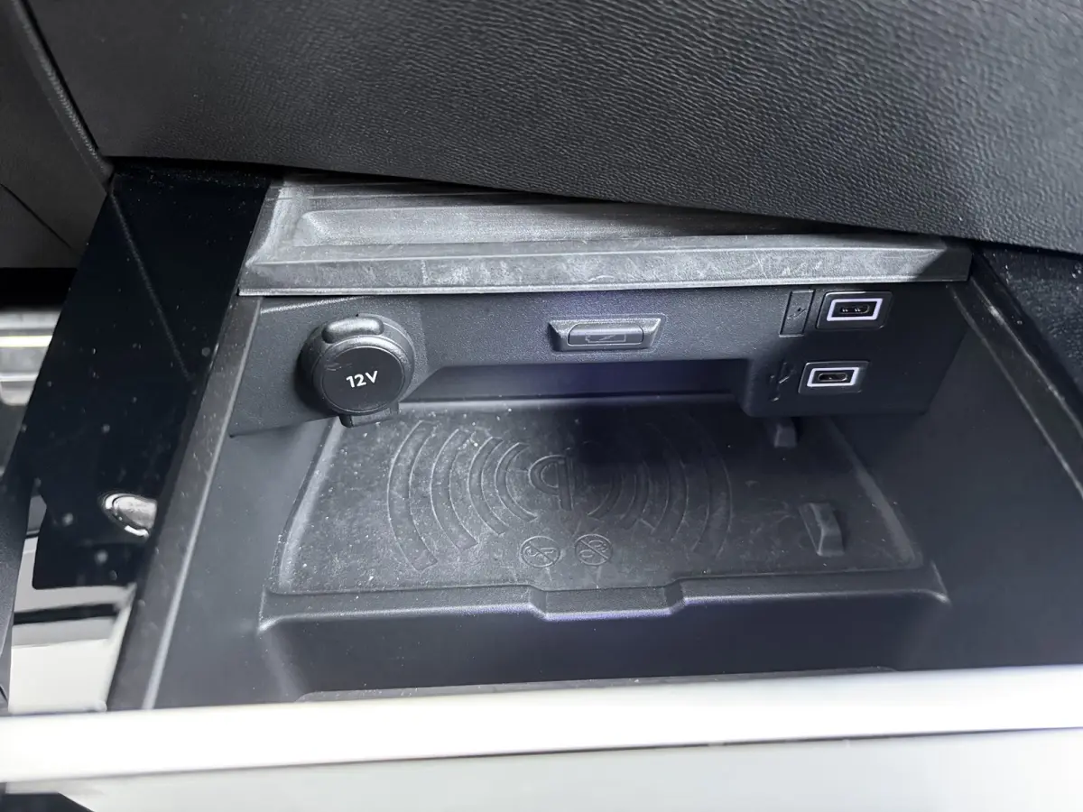 1.2 Ultimate | Achteruitrijcamera | Alcantara bekleding | Apple Carplay/Android Auto|telefoonintegratie premium