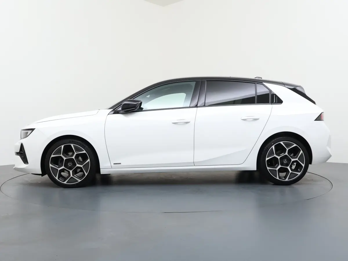 1.2 Ultimate | Achteruitrijcamera | Alcantara bekleding | Apple Carplay/Android Auto|telefoonintegratie premium