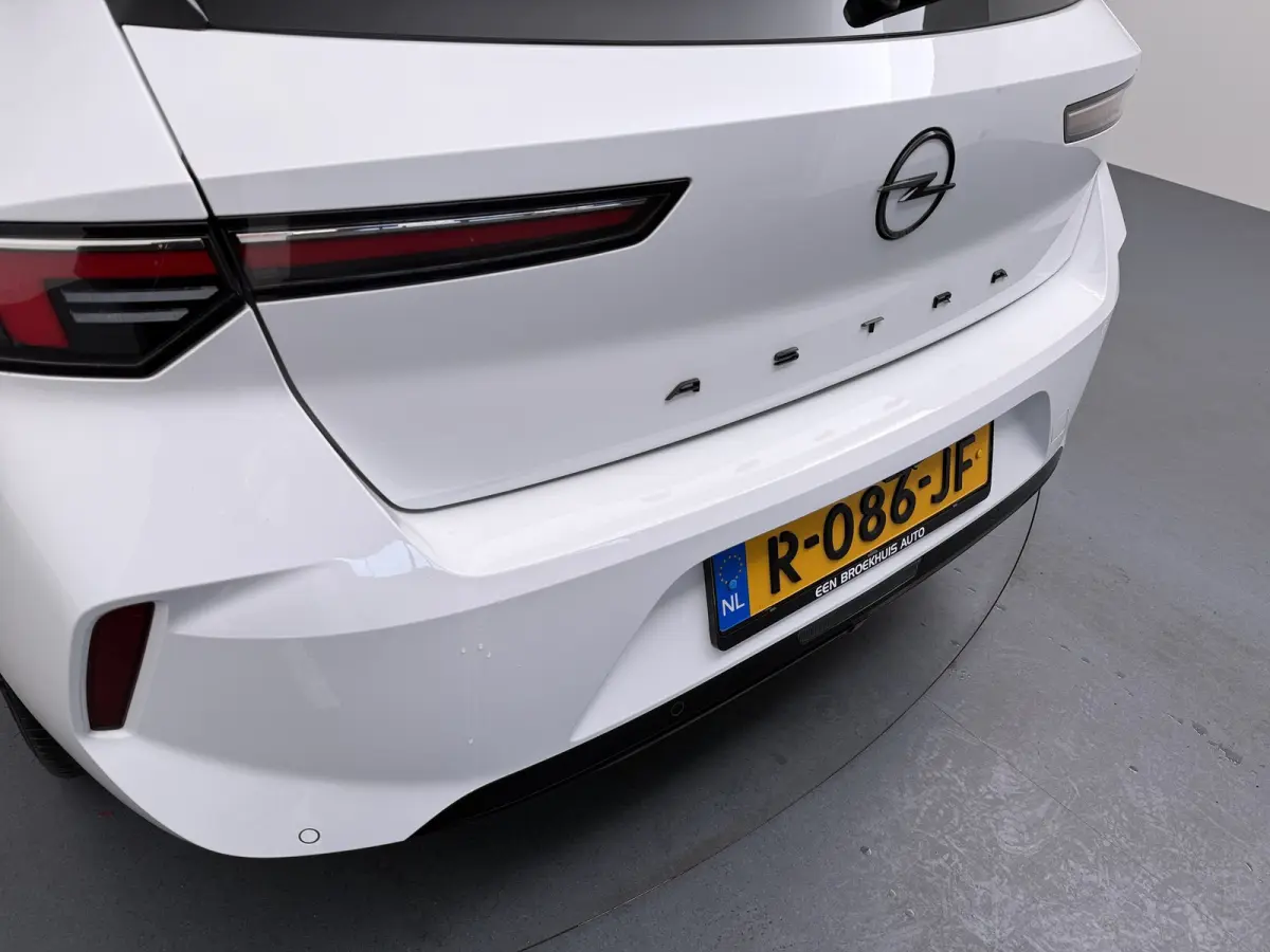 1.2 Ultimate | Achteruitrijcamera | Alcantara bekleding | Apple Carplay/Android Auto|telefoonintegratie premium