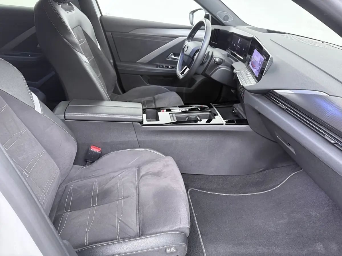 1.2 Ultimate | Achteruitrijcamera | Alcantara bekleding | Apple Carplay/Android Auto|telefoonintegratie premium