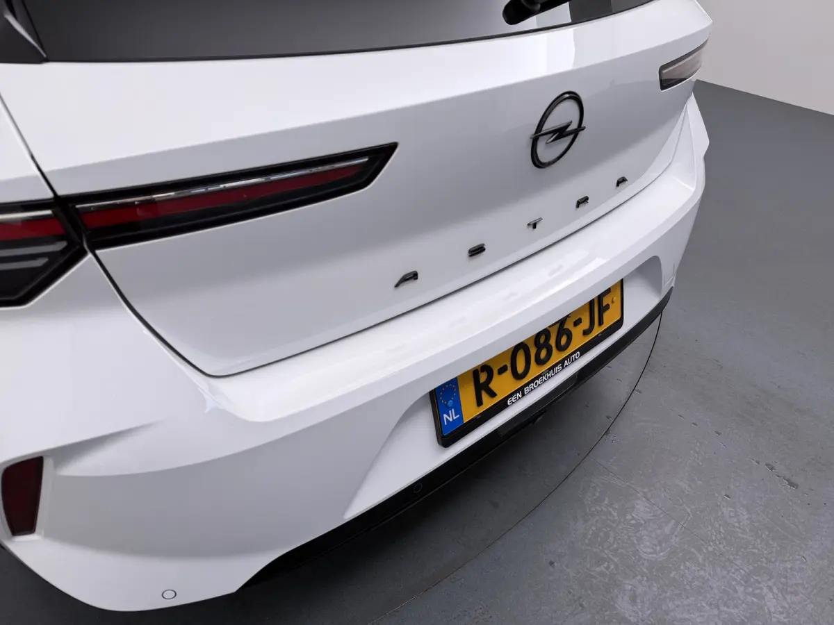 1.2 Ultimate | Achteruitrijcamera | Alcantara bekleding | Apple Carplay/Android Auto|telefoonintegratie premium