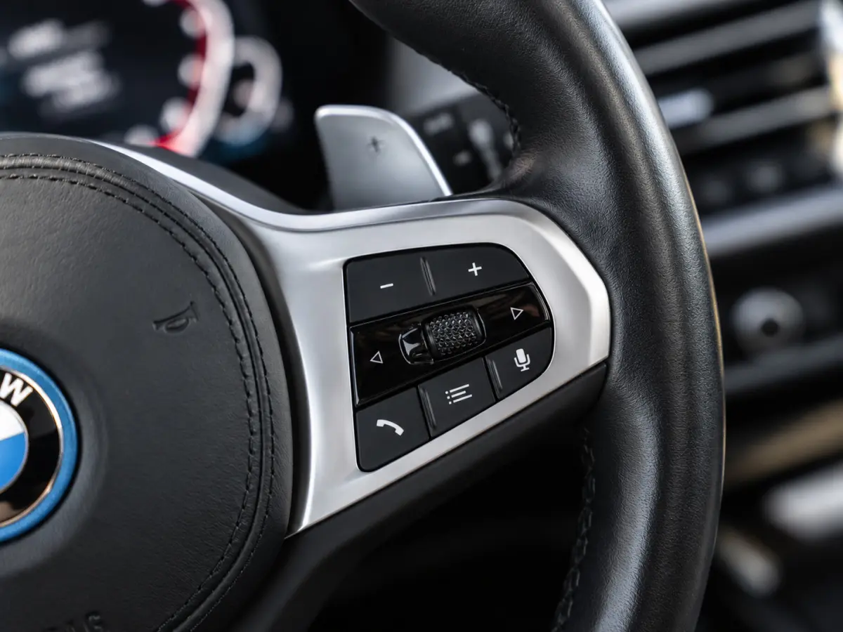 xDrive30e M-Sport|PANO|HUD|CAM|APP|LASER|STUURVW.|20'