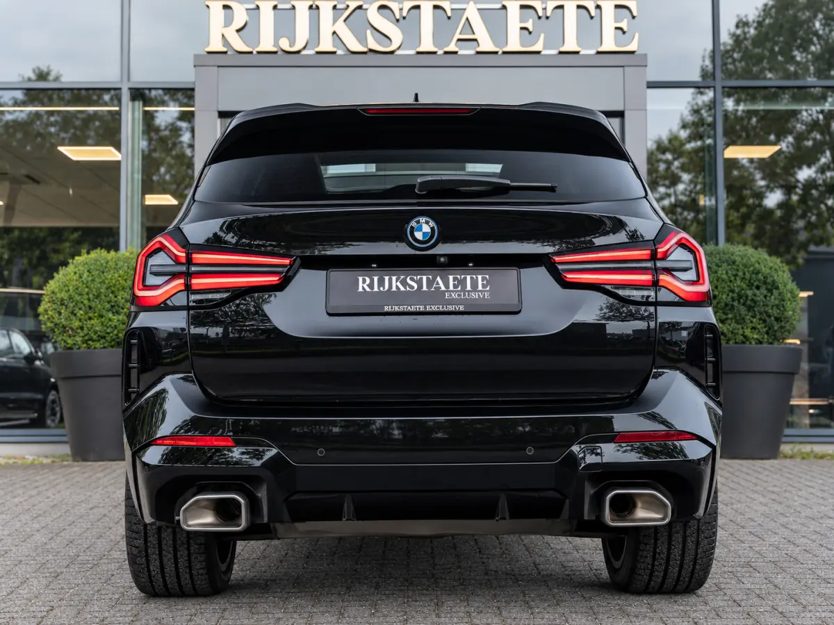 xDrive30e M-Sport|PANO|HUD|CAM|APP|LASER|STUURVW.|20'