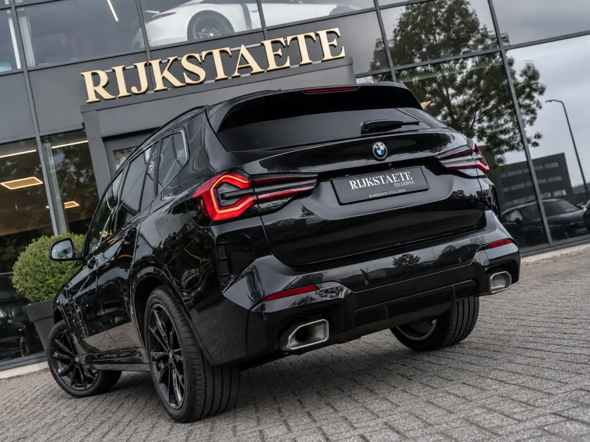 xDrive30e M-Sport|PANO|HUD|CAM|APP|LASER|STUURVW.|20'