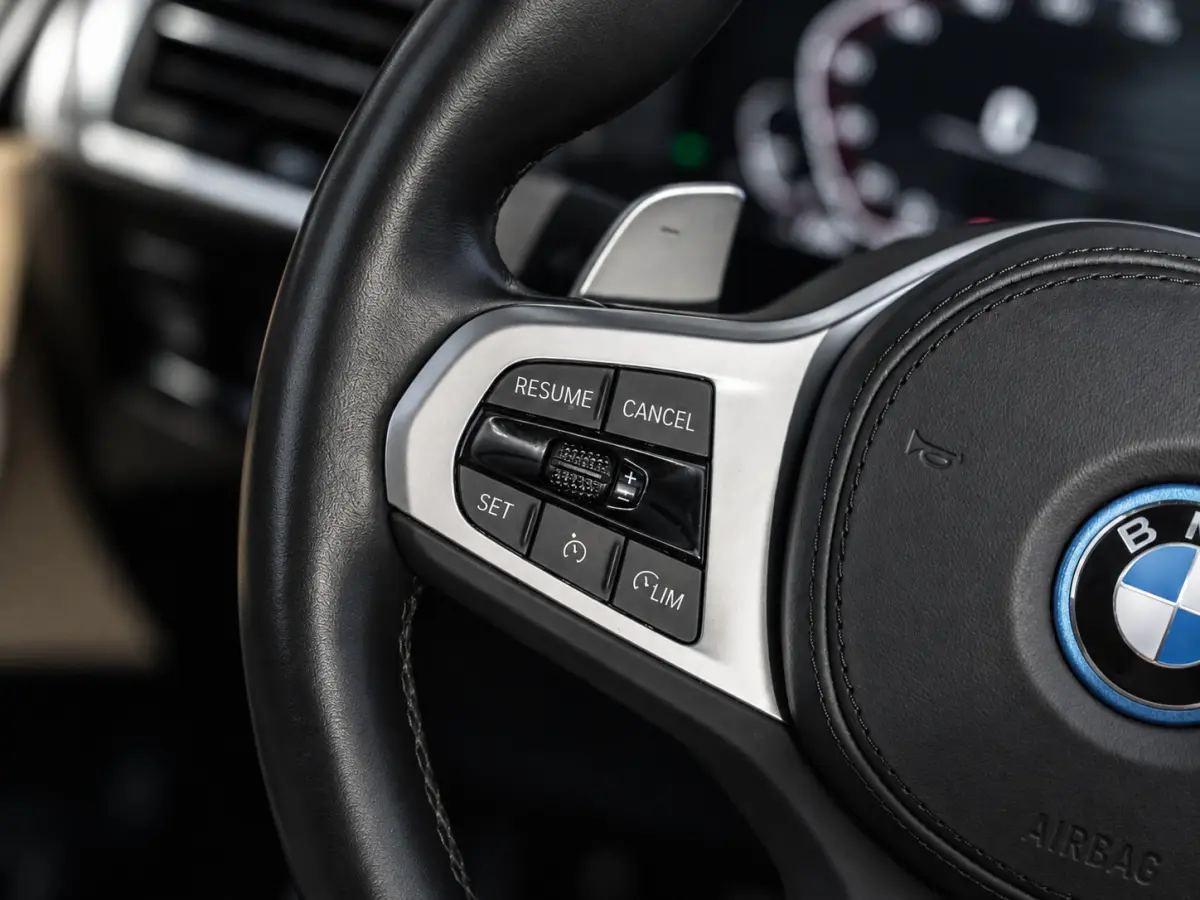 xDrive30e M-Sport|PANO|HUD|CAM|APP|LASER|STUURVW.|20'