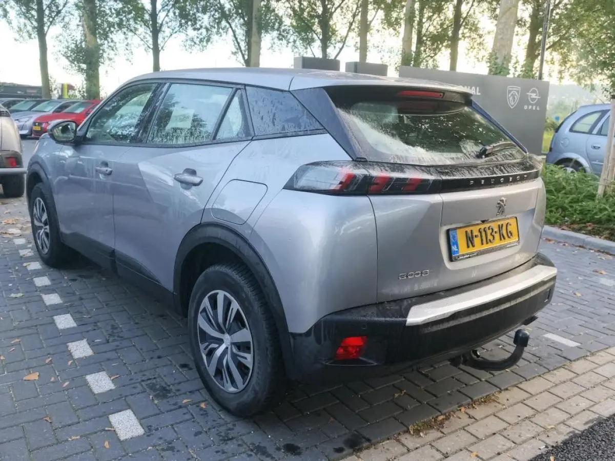 1.2 PureTech Active | NL-Auto | Trekhaak | Camera | Navigatie