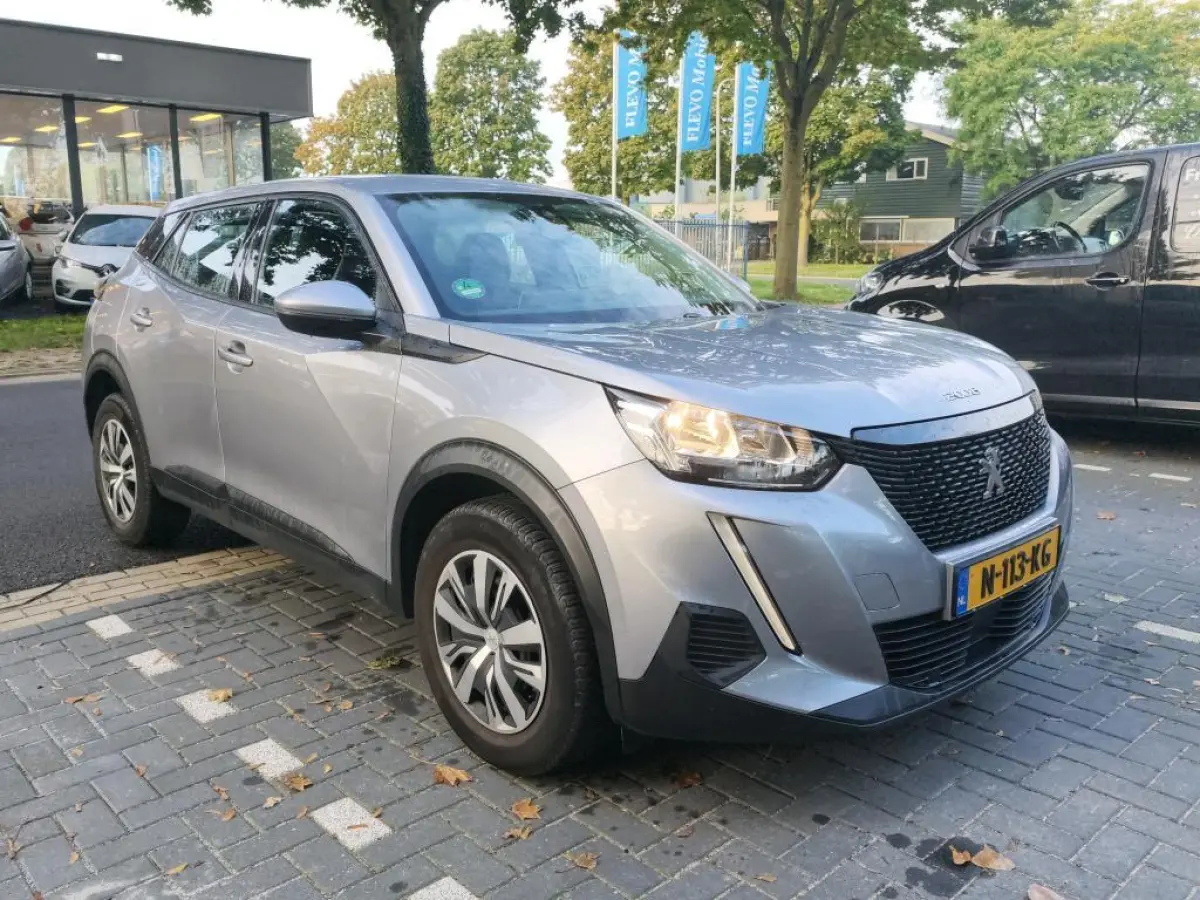 1.2 PureTech Active | NL-Auto | Trekhaak | Camera | Navigatie