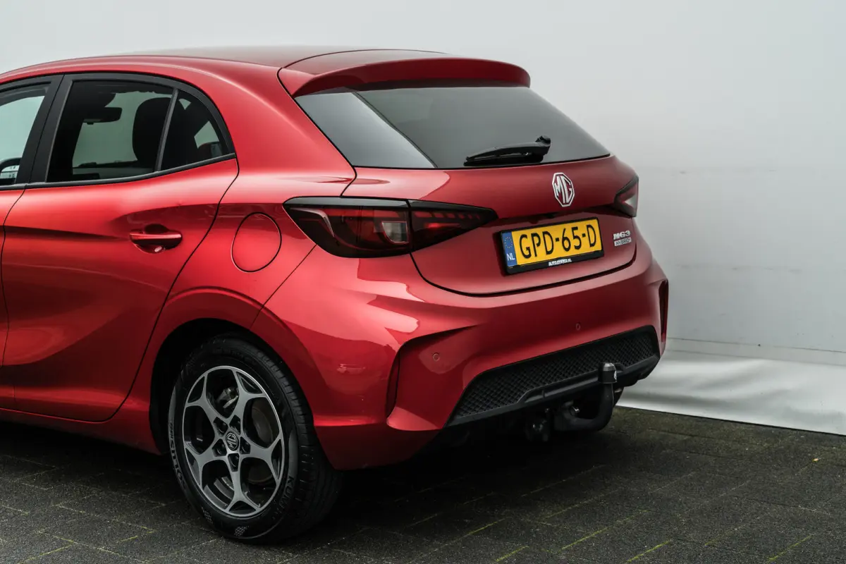 1.5 Hybrid+ Luxury | 360 Camera | Trekhaak | Adapt. Cruise | Carplay | Stoelverwarming