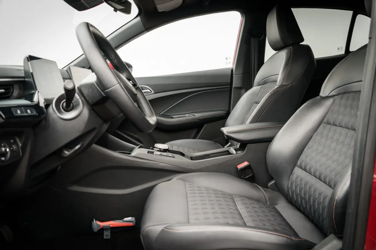 1.5 Hybrid+ Luxury | 360 Camera | Trekhaak | Adapt. Cruise | Carplay | Stoelverwarming