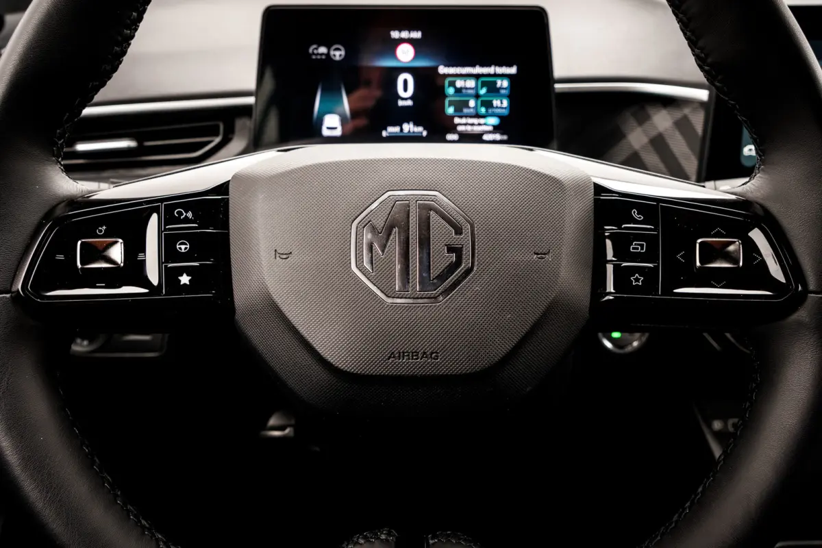 1.5 Hybrid+ Luxury | 360 Camera | Trekhaak | Adapt. Cruise | Carplay | Stoelverwarming