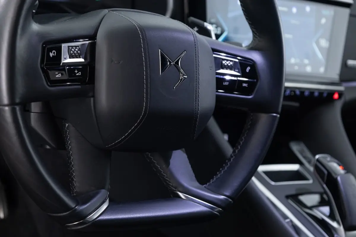 E-Tense RIVOLI+ PHEV | LEDER | Full LED | CARPLAY |