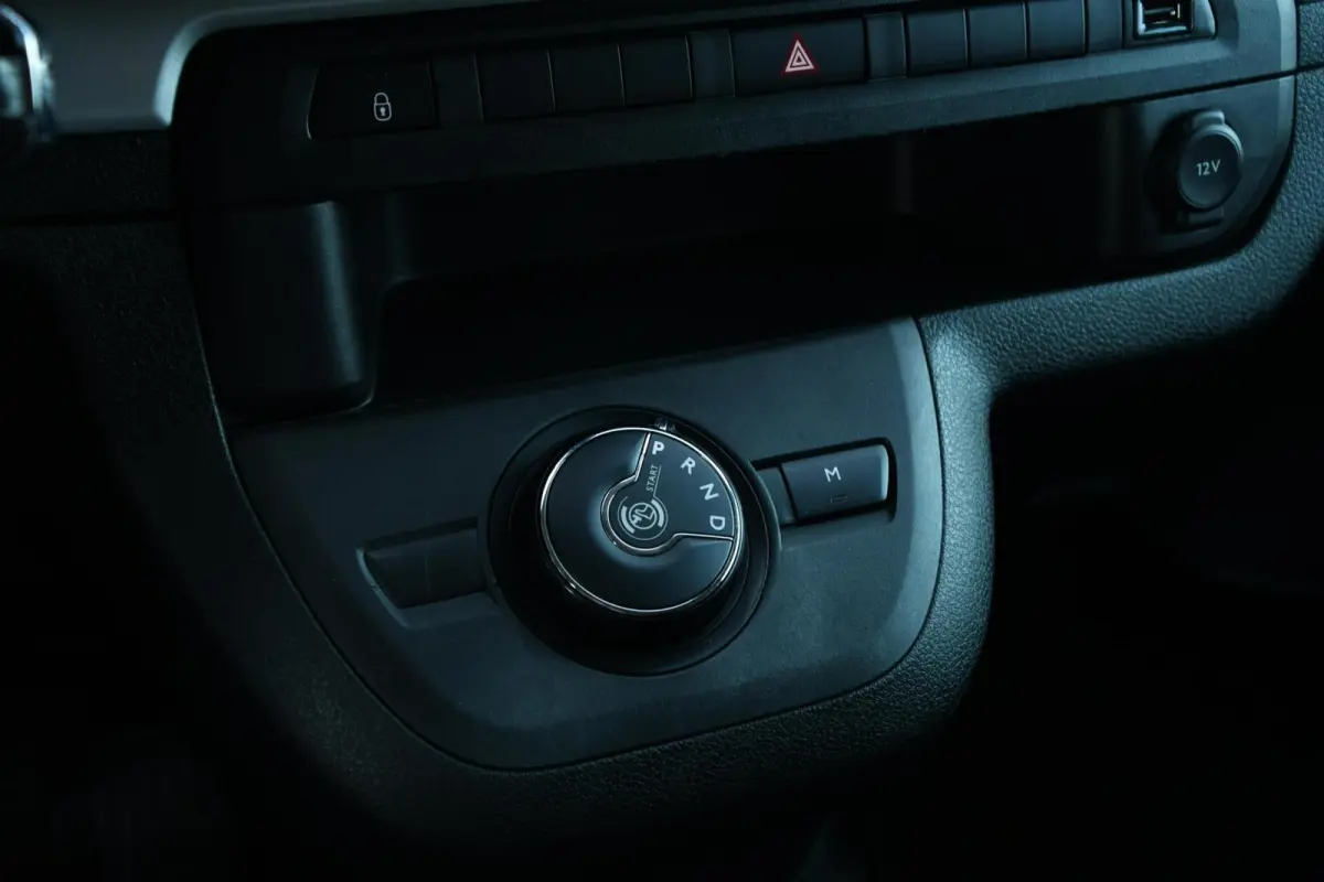 2.0 MultiJet L3H1 DC Business Pro+ LEDER | CARPLAY