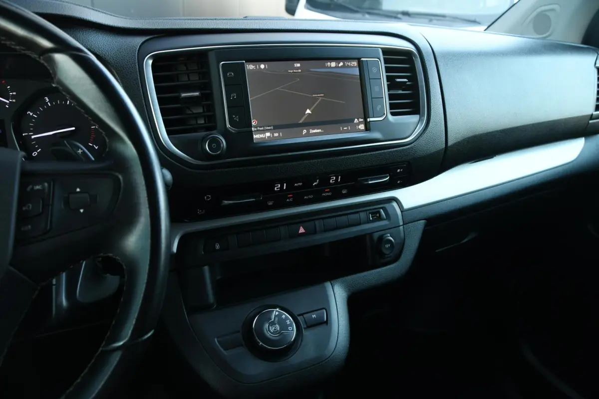 2.0 MultiJet L3H1 DC Business Pro+ LEDER | CARPLAY