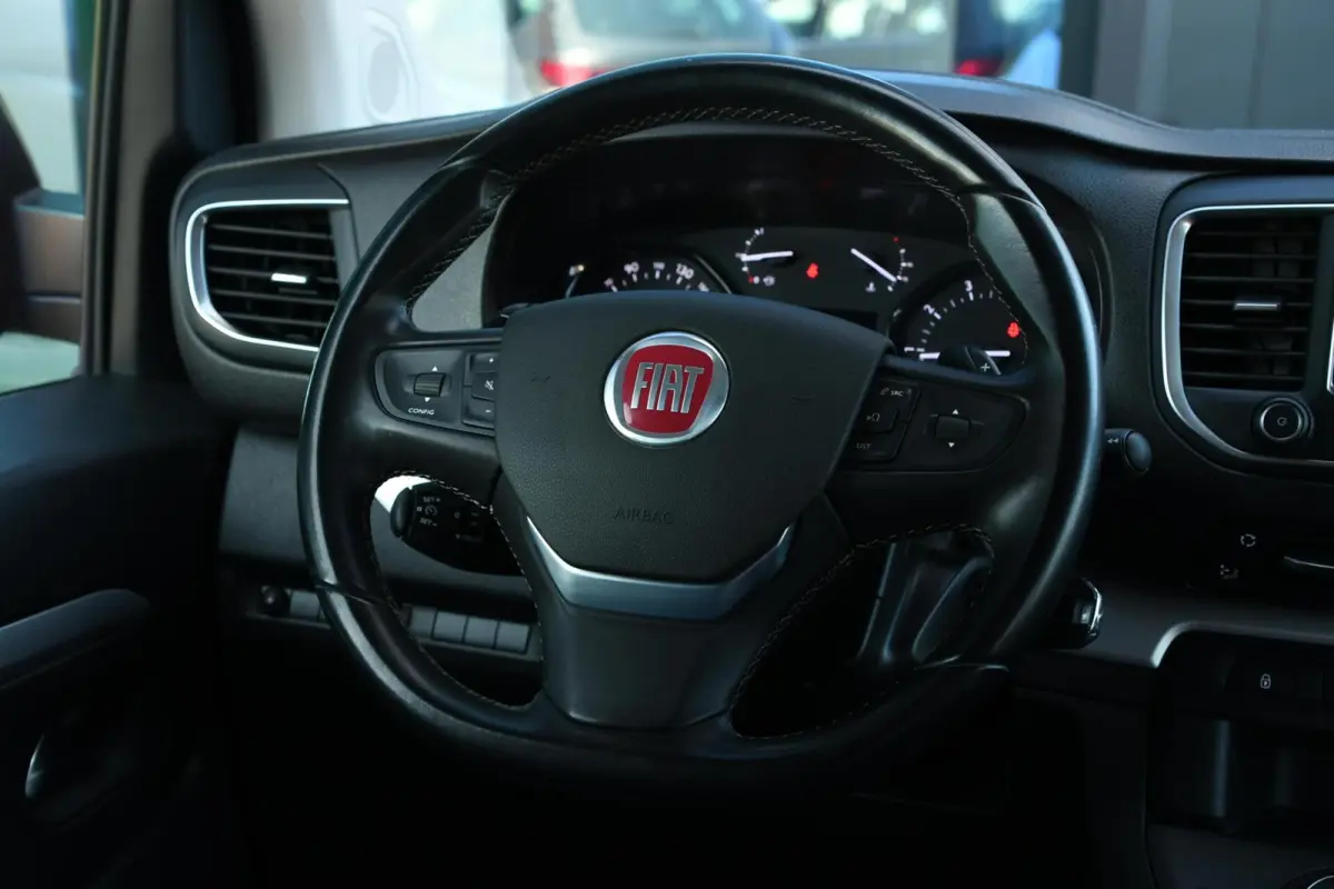 2.0 MultiJet L3H1 DC Business Pro+ LEDER | CARPLAY