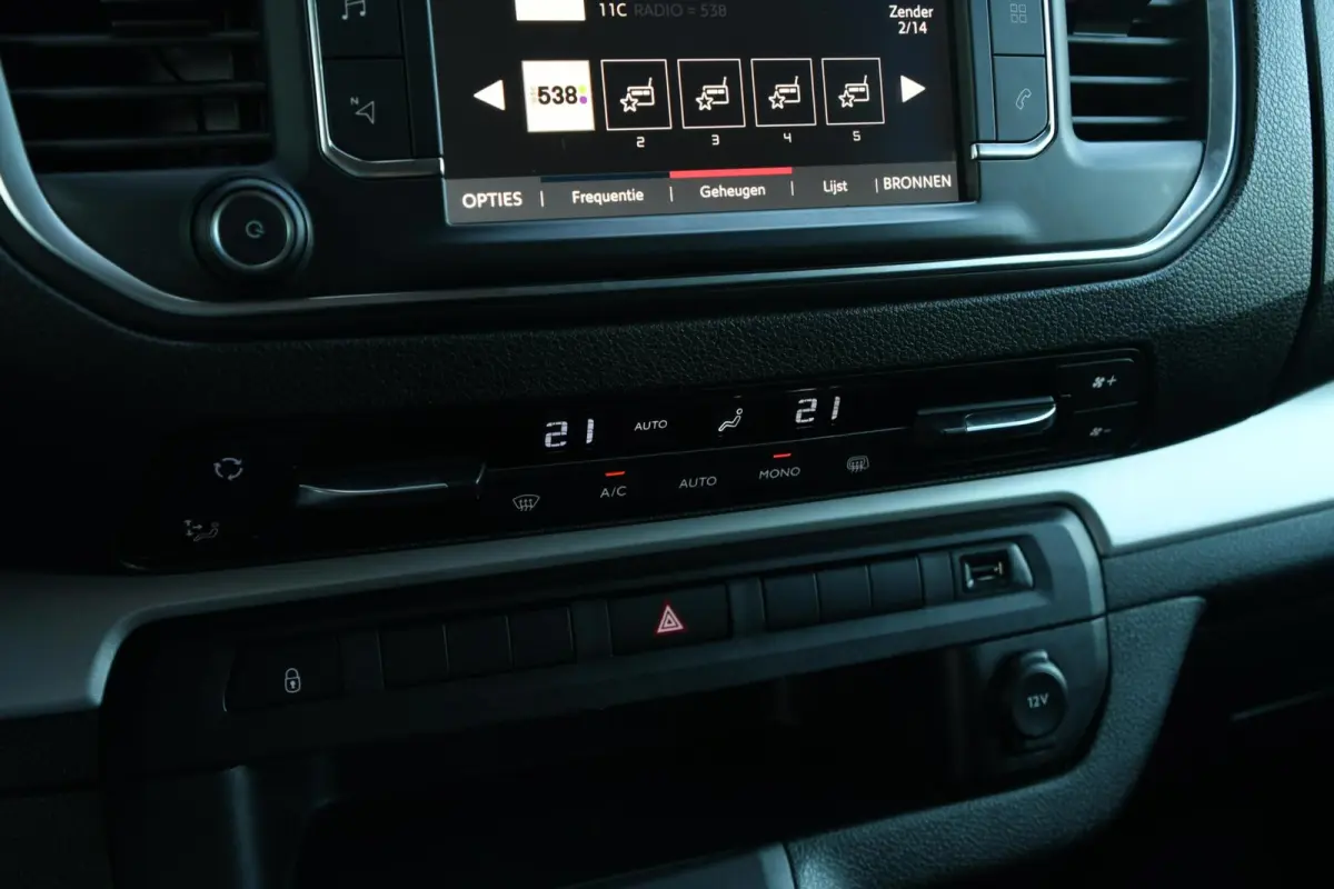 2.0 MultiJet L3H1 DC Business Pro+ LEDER | CARPLAY