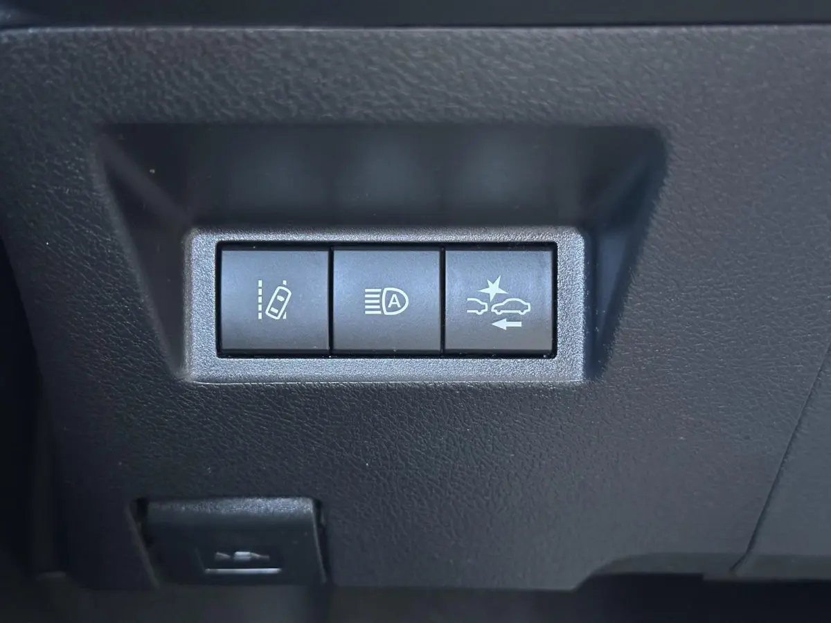 1.5 Hybrid Executive / Cruise Control / Fietsendrager Montagebeugel / Achteruitrijcamera / Keyless Entry /