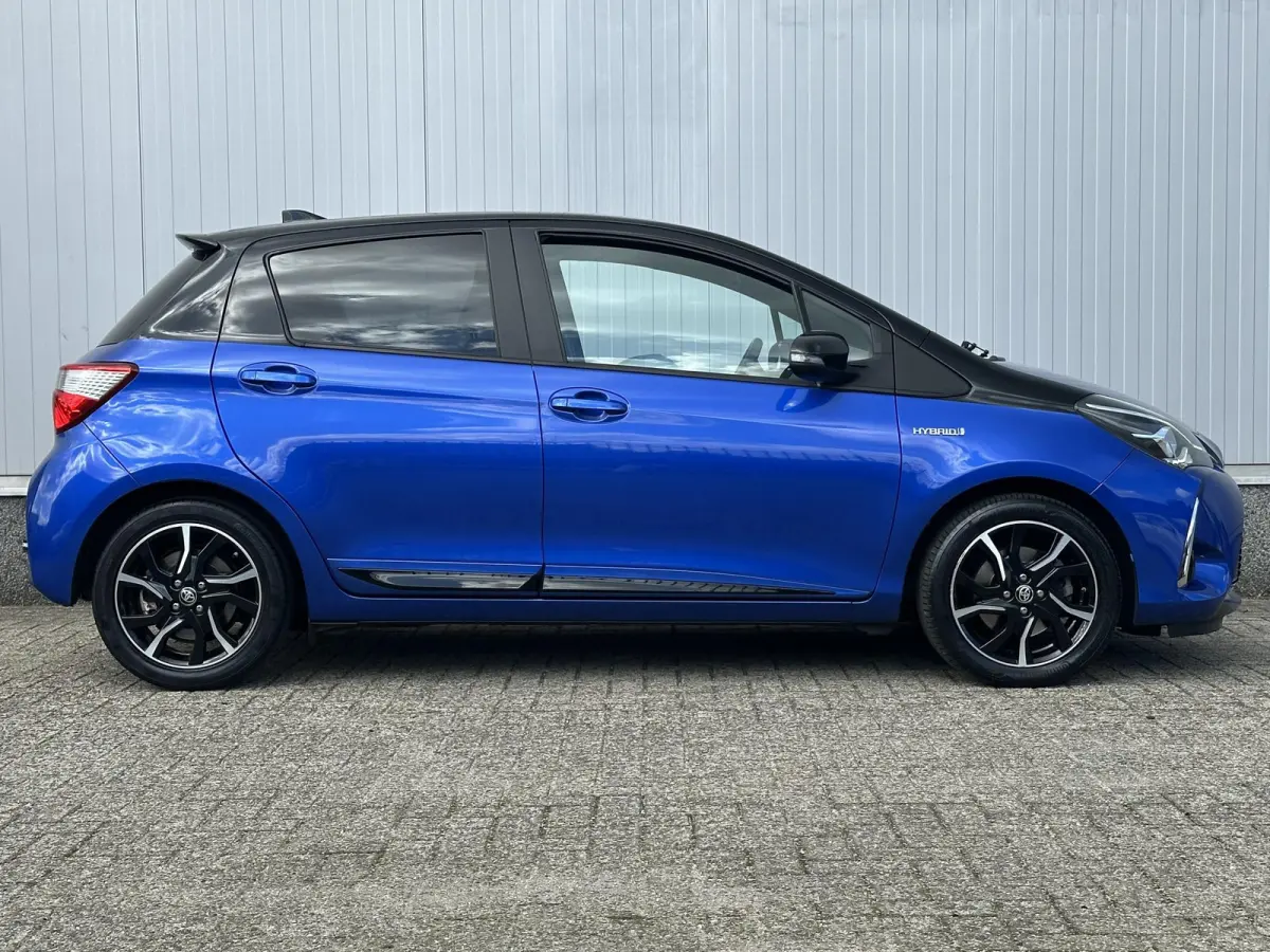 1.5 Hybrid Executive / Cruise Control / Fietsendrager Montagebeugel / Achteruitrijcamera / Keyless Entry /
