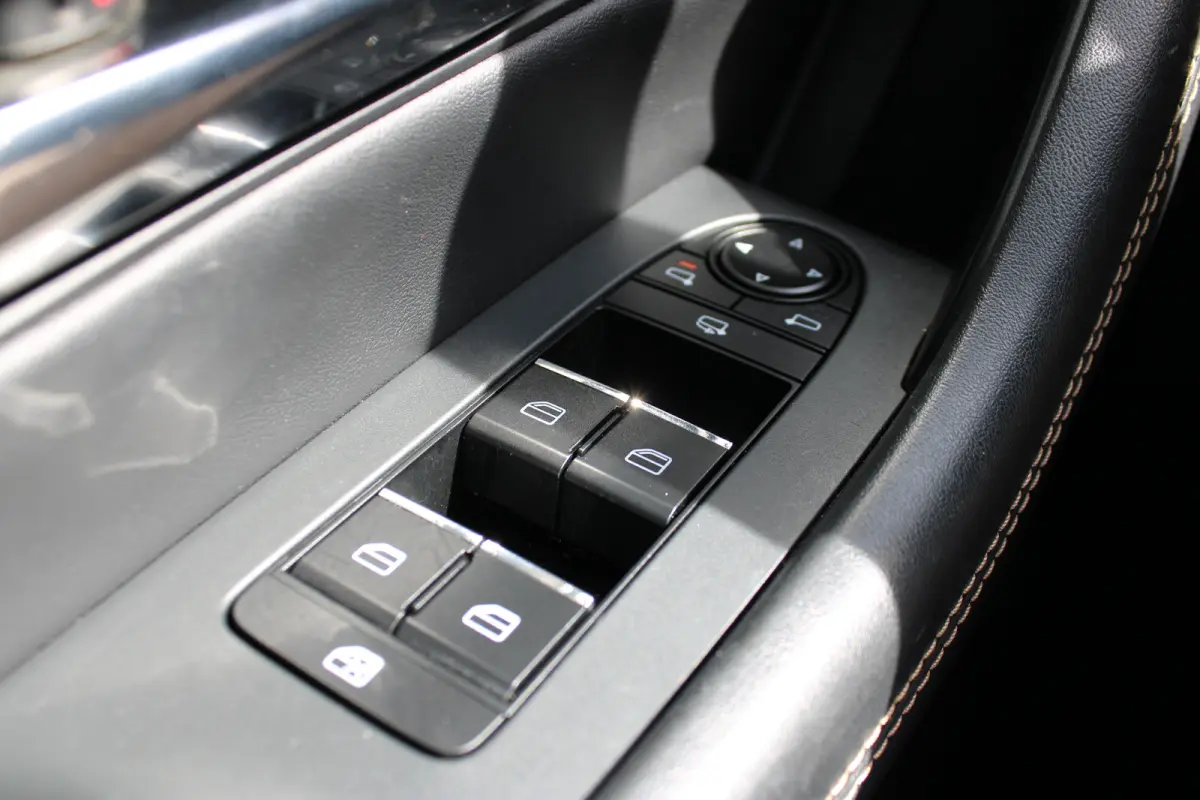 2.5 e-SkyActiv PHEV Exclusive-Line | Afneembare trekhaak! |