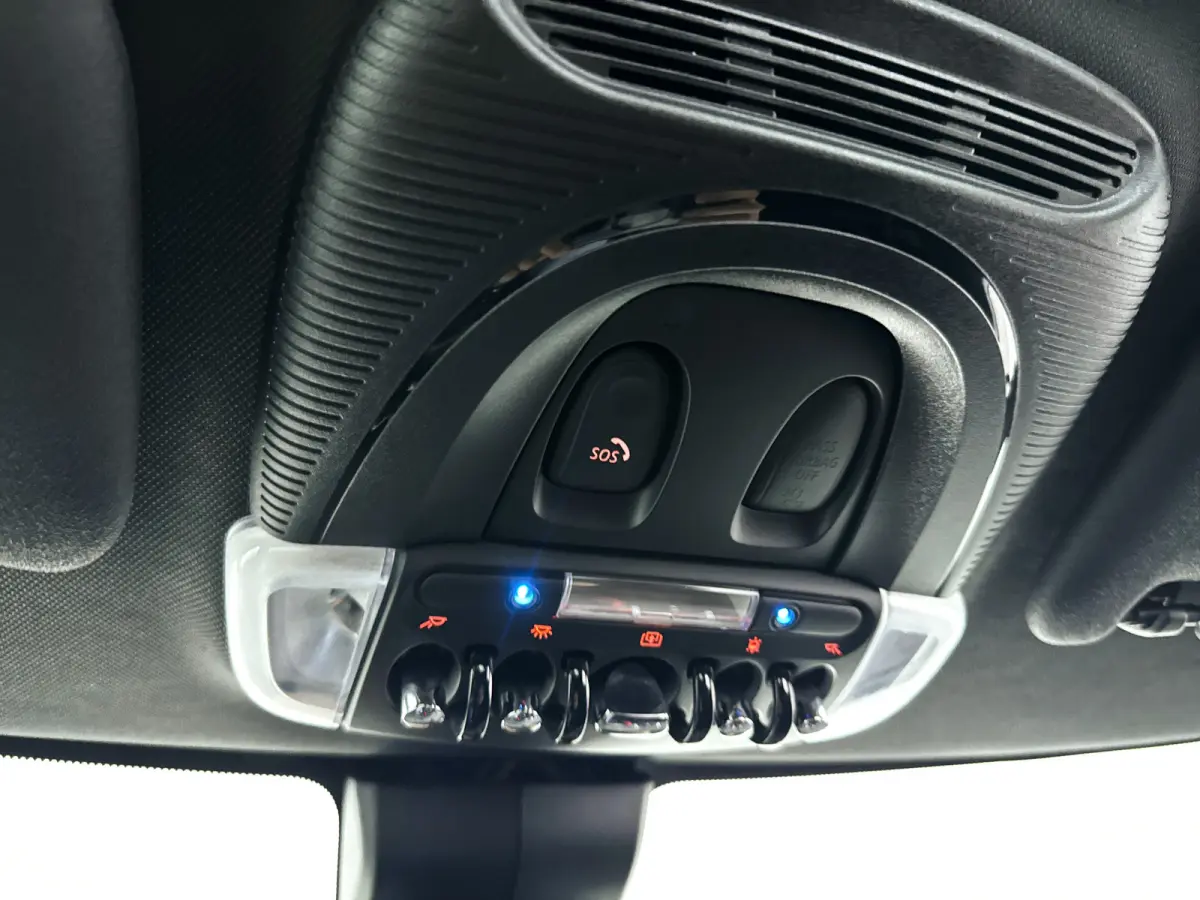2.0 Cooper S Rockingham GT Edition | Panoramadak | Parkeercamera | Harman Kardon | Head-up display | Stoel- en stuurverwarming