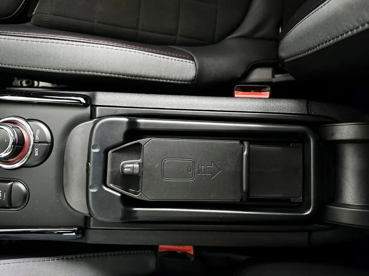 2.0 Cooper S Rockingham GT Edition | Panoramadak | Parkeercamera | Harman Kardon | Head-up display | Stoel- en stuurverwarming