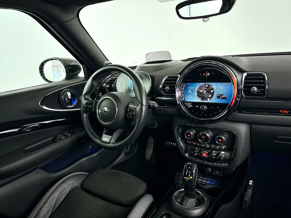 2.0 Cooper S Rockingham GT Edition | Panoramadak | Parkeercamera | Harman Kardon | Head-up display | Stoel- en stuurverwarming