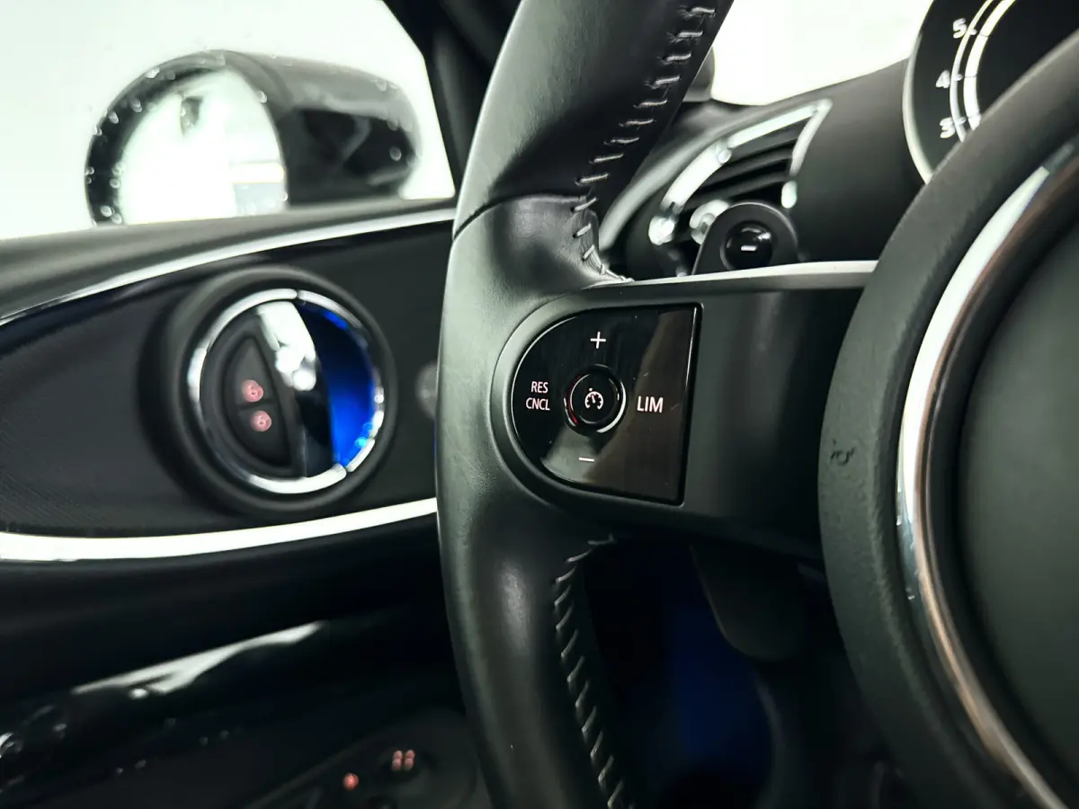 2.0 Cooper S Rockingham GT Edition | Panoramadak | Parkeercamera | Harman Kardon | Head-up display | Stoel- en stuurverwarming