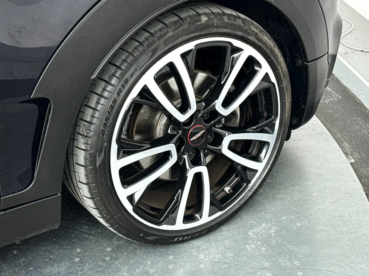 2.0 Cooper S Rockingham GT Edition | Panoramadak | Parkeercamera | Harman Kardon | Head-up display | Stoel- en stuurverwarming