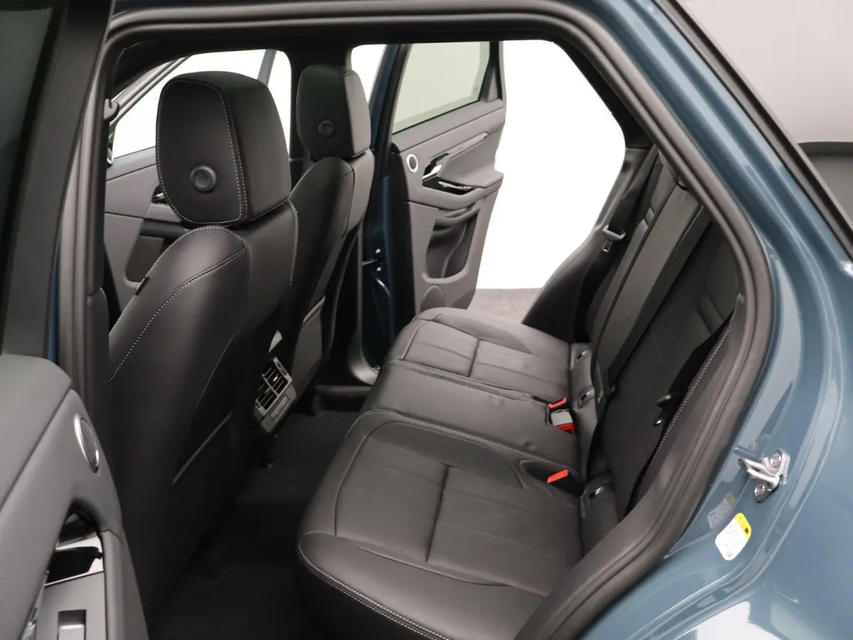 1.5 P270e PHEV AWD Hoxton Edition € 6100,- Voordeel!| Cold Climate Pack | Towing Pack |