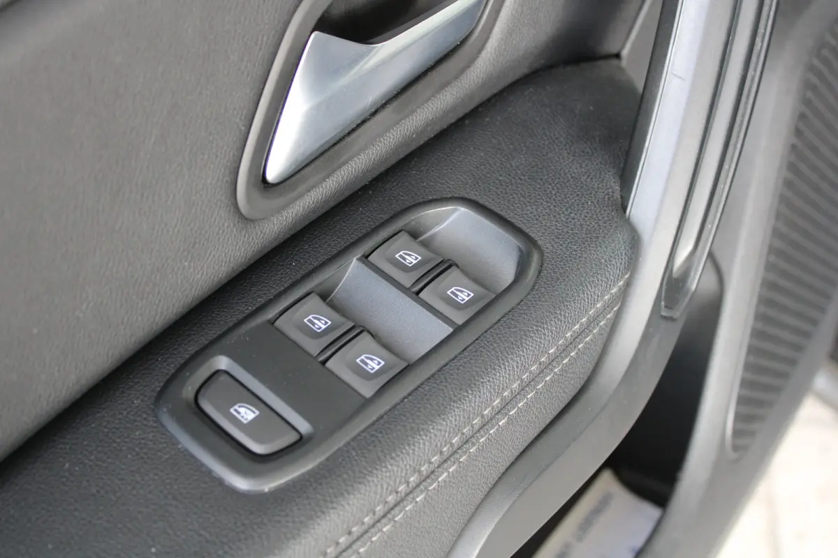 1.0 TCe Bi-Fuel Prestige | 1500 kg trekgewicht | Navigatie | Keyless entry & start | Dodehoek-detectie |