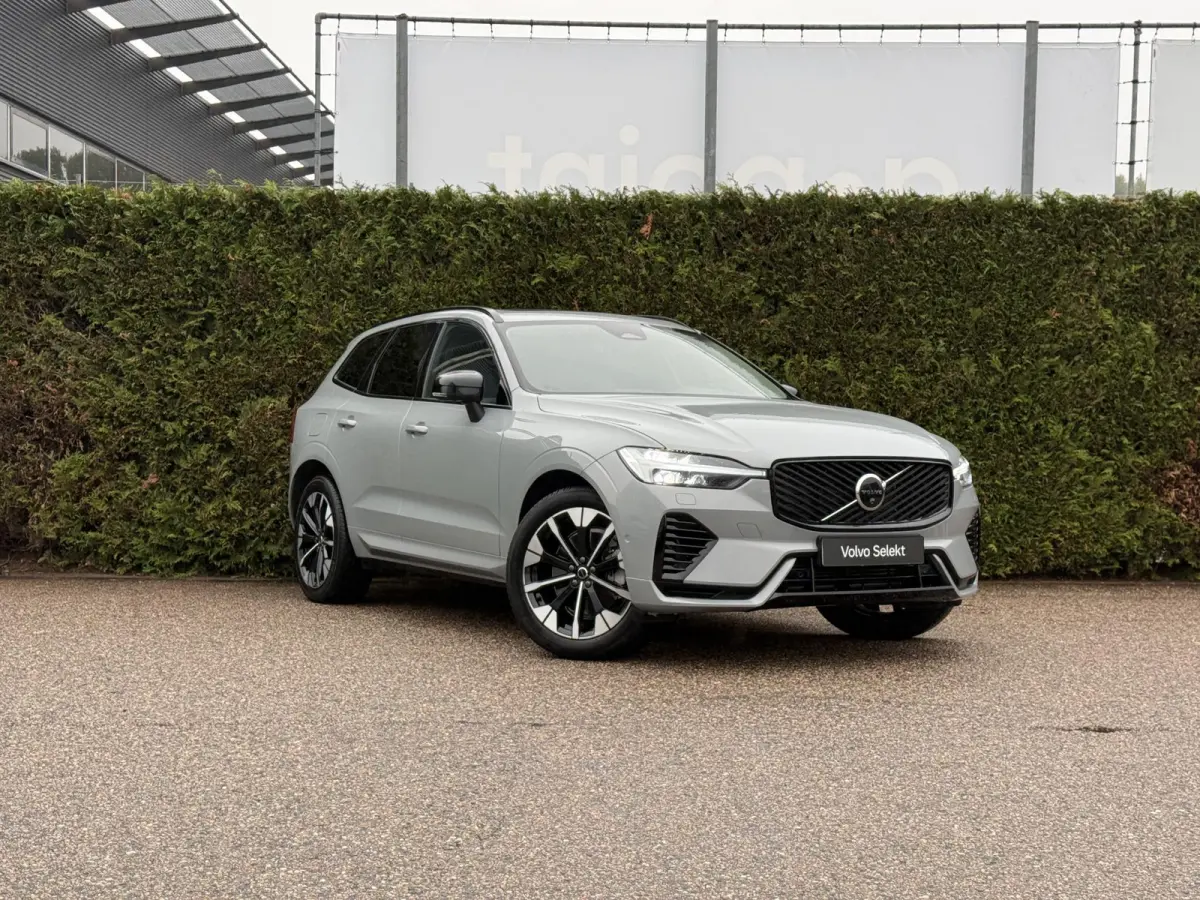 T6 Plug-in hybrid AWD Ultra Dark