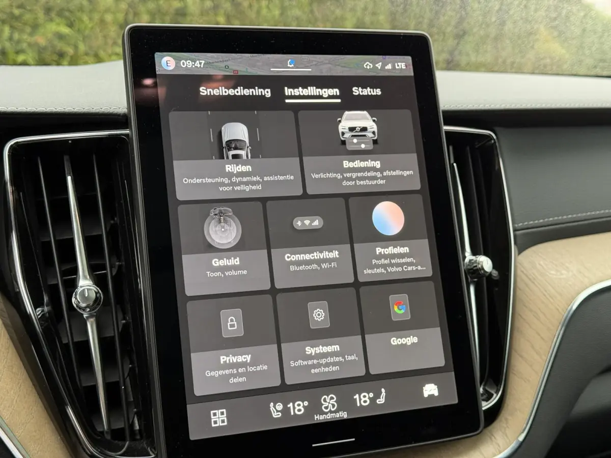 T6 Plug-in hybrid AWD Ultra Dark