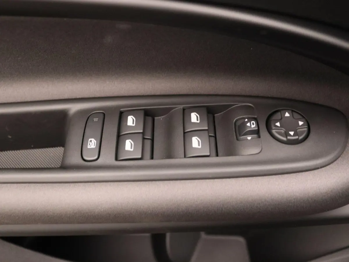 Elettrica Sport Speciale 54 kWh | Navigatie | Techno Pack | Warmtepomp Two-Tone lak | Voorraad Voordeel | 2 + 6 Jaar Speciale Garantie! |
