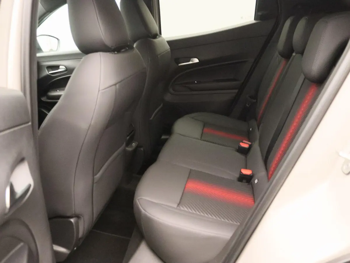 Elettrica Sport Speciale 54 kWh | Navigatie | Techno Pack | Warmtepomp Two-Tone lak | Voorraad Voordeel | 2 + 6 Jaar Speciale Garantie! |