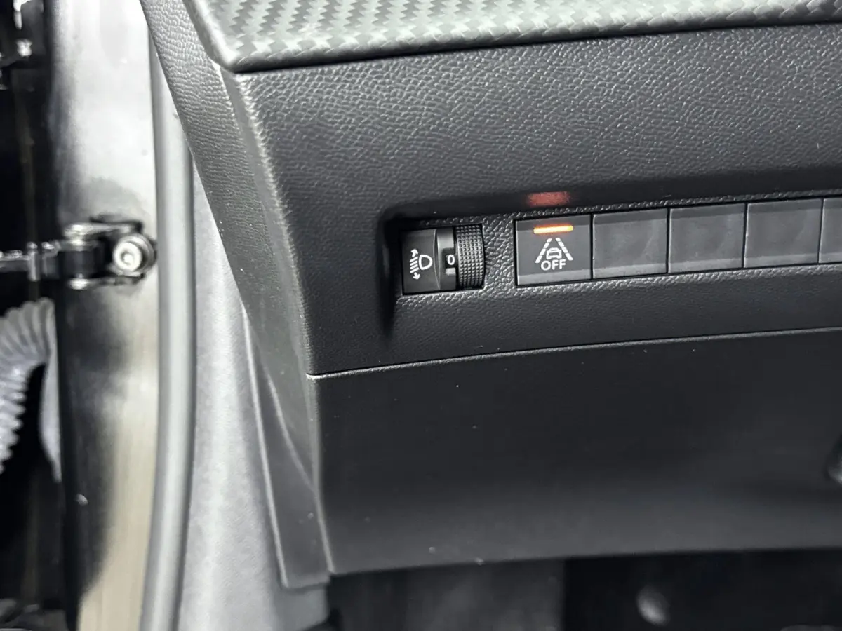 Active Pack 50kWh | 1ste eigenaar | ACCU 95% | Stoelverwarming | LED lampen | Parkeersensoren | Navigatie | AUTOMAAT