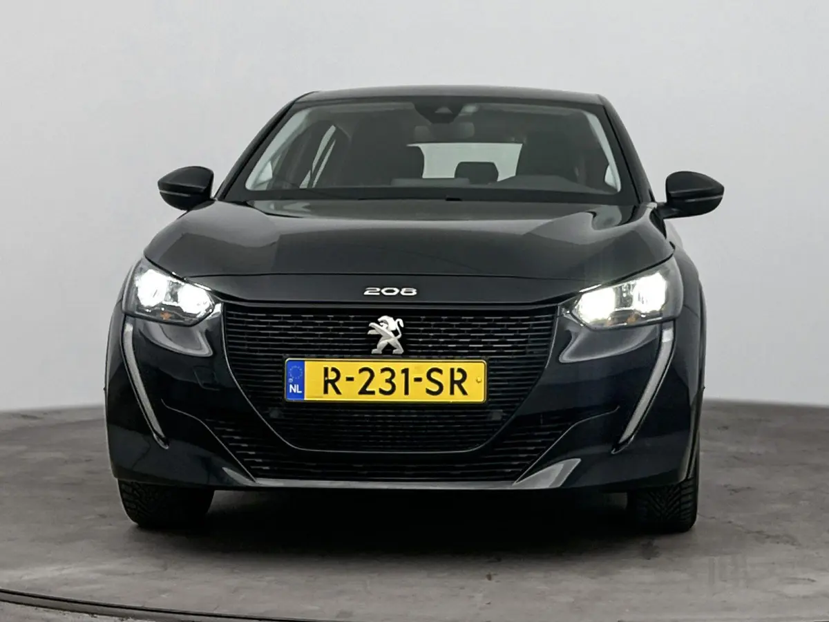 Active Pack 50kWh | 1ste eigenaar | ACCU 95% | Stoelverwarming | LED lampen | Parkeersensoren | Navigatie | AUTOMAAT