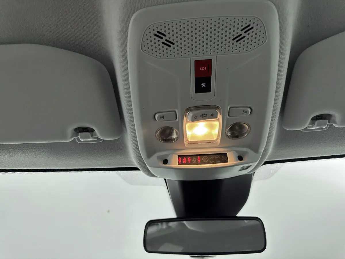 Active Pack 50kWh | 1ste eigenaar | ACCU 95% | Stoelverwarming | LED lampen | Parkeersensoren | Navigatie | AUTOMAAT