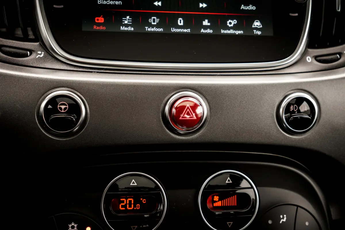1.0 Hybrid Sport | Panoramadak | 34.079 Km! | Sportstoelen | PDC | Cruise Control
