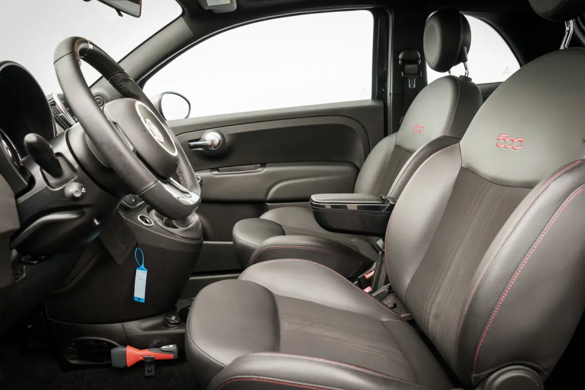 1.0 Hybrid Sport | Panoramadak | 34.079 Km! | Sportstoelen | PDC | Cruise Control