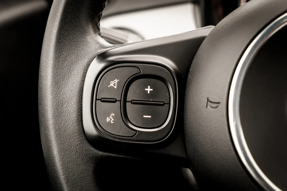 1.0 Hybrid Sport | Panoramadak | 34.079 Km! | Sportstoelen | PDC | Cruise Control